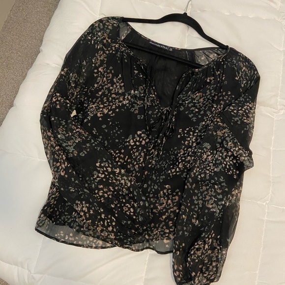 Abercrombie floral shirt - Picture 2 of 4